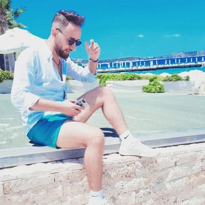 2Cimbomlu's profile picture. Her Şeye Göz Yumduk Diye İyice Kör Muamelesi Yaptınız  :)