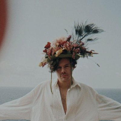 fanofcurlyhair's profile picture. I saw Justin Bieber (02.05.2013), Rihanna (30.05.2013) and Louis Tomlinson (30.06.2022 & 06.09.2024)