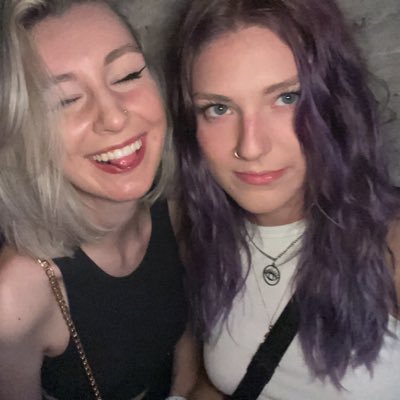 Emily_roberts3's profile picture. I DON’T TRUST ANYBODY