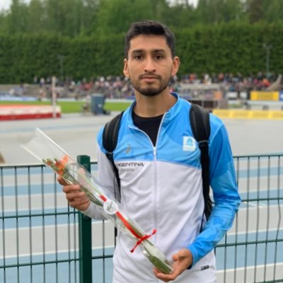 Atleta selección Argentina de atletismo/Salto en alto/Libreño y Correntino/Campeón sudamericano x2/ campeón argentino x8/ récord argentino x4 (2.25)