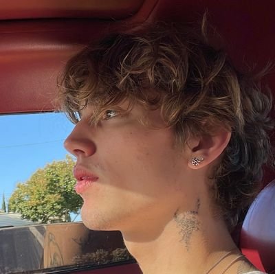 vinniehacker_07's profile picture. 