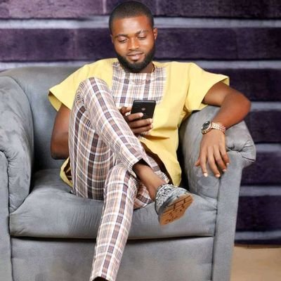 EtenikangL's profile picture. good in observation