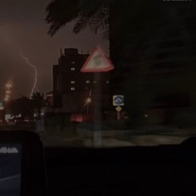 كل عطايا الرحمن جميله وزينتها الهواء والماء