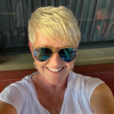 SnowVicki's profile picture. RN and mom of 4 beautiful girls!