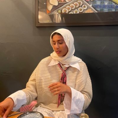 thisisrayouf's profile picture. investing at bessemer & designing at home