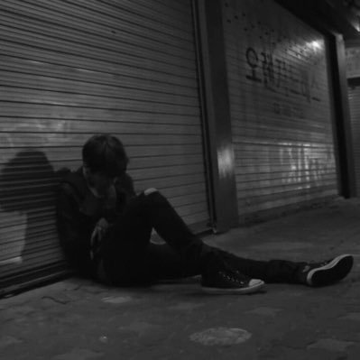 ” لا تتخلى عن أحلامك ، المعجزات تحدث كل يوم ️