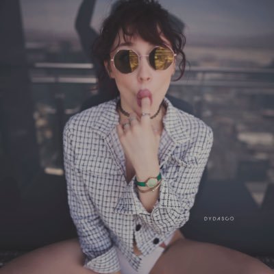 idontwanturbf's profile picture. I play drums, I model, I travel. i don’t want ur bf. IG: @snareline_chick + @mariahc.tv