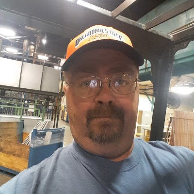 Just an average, blue collar, 51yr old guy...nothing special about me.
Sorry, but I do NOT chat...ANYWHERE. I have a decent job and will NEVER ask for money!!