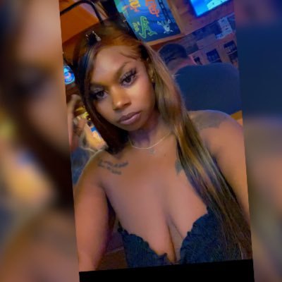 MeshaaLovely's profile picture. 