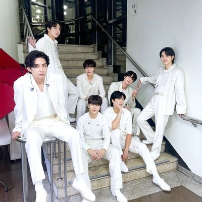 Namara_aa's profile picture. Don't let people decide who you are. |