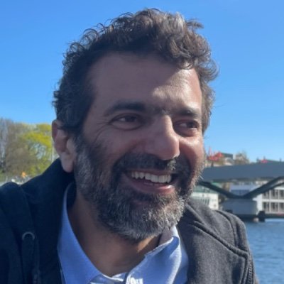 r_omar's profile picture. 