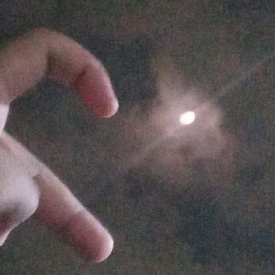 faniihidayah_'s profile picture. (◠◕)

 akun mati