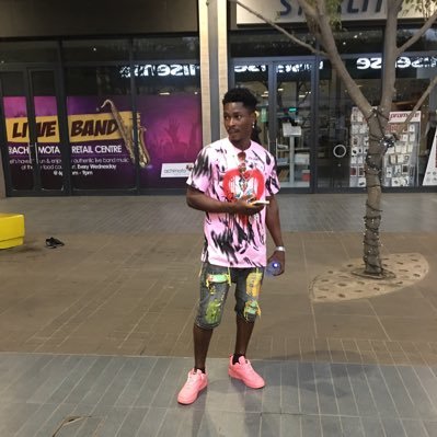 Im young vapour, I love music and love to travel and currently live in Accra,