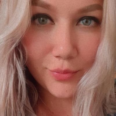 GuarnRiv1's profile picture. Convencida de que las buenas acciones pueden mover el mundo🌟🌎
Activista Social RESTREPEÑISIMA💛💚💛
Amo mis michis🥺🐱