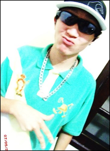 Vee ai pessoal video novo EMINEXX NOVO MEMBRO T.M.T *--*
 http://t.co/F8kB9KrCKY