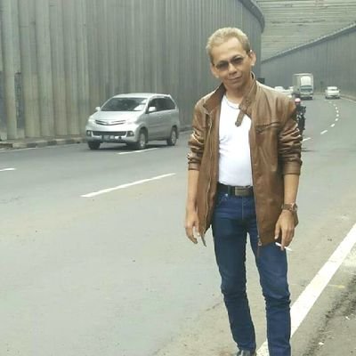 Yakinlah pada Allah SWT, dan Allah akan memberi rasa percaya diri serta perlindungan yg tdk disangka-sangka.
