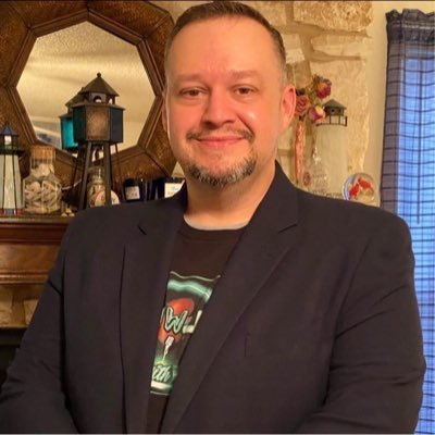 HopeDealer77's profile picture. 44, Husband, Father of 2, #podcast 🎙Host @hope_host Ambassador of #hope Delivery 🚚 Driver #kidneytransplantrecipient There’s Power in Sharing your Story! 💚🙏