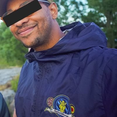 Som stjärnor i natten som sol vind och vatten. Som himlen en sommardag. Som dom bra resultaten som snus efter maten. Som världens bästa lag.