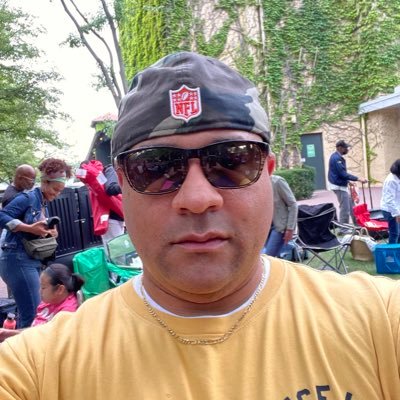 Love Life, Love Family, Love Friends, and my Planet!! Chicago sports fanatic!! ✊🏾✊✊🏻✊🏼✊🏽✊🏾✊🏿!!!