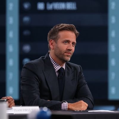 iMax. That's it. That's the bio. | @RZSportsNetwork |
*Parody account of Redzone Sports with no affiliation to Max Kellerman