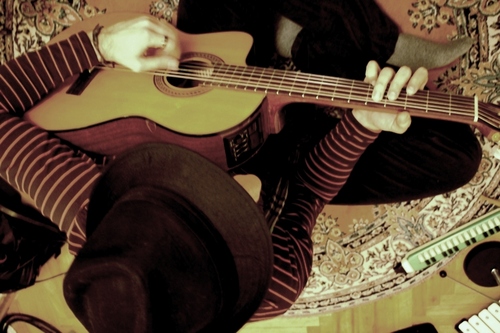 CibiribiriP's profile picture. deli, manyak, müzik seven, sessiz, çok hareketli, aşırı gaz, kıl, her işi yaparım abi kafasında, akıllı, uslu, her annenin istediğinden.