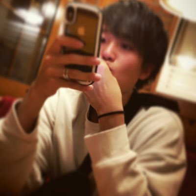 webエンジニア、デザイナー目指し始めて間もない凡人です。 皆様のご指導ご鞭撻よろしくお願い致します。 疑問、質問、喜び、悩みなどなどつぶやきます! 夢は後々フリーランスになる事です、、、 どうぞよろしくお願い致します🥺