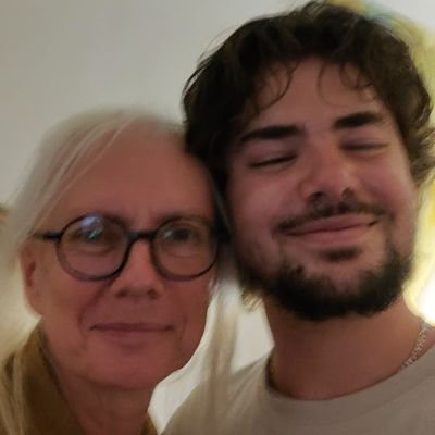 nuh3e's profile picture. وفقنا الله وحفظ أهلنا