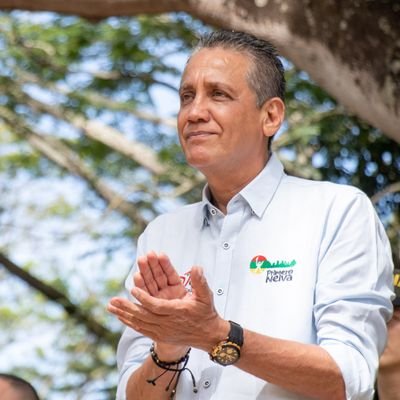 Alcalde de Neiva 2020-2023, cuenta @municipioneiva. Fundador gestor de la Asociación Vivienda Fronteras del Milenio.