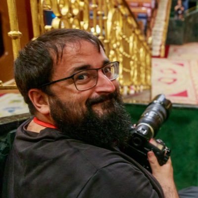 Pare d’en Pau. Blanenc a BCN. Photojournalist . He estudiat fotografia a l’@iefc_fotografia i Ciències Polítiques