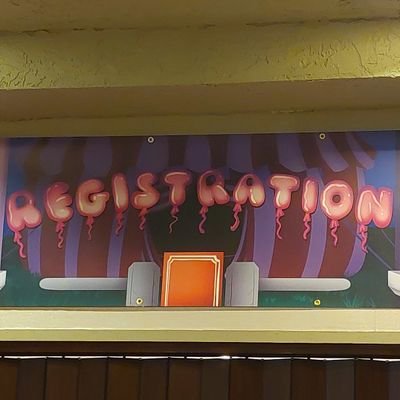 Unofficially the Official Twitter for @TrotCon's Registration Desk.
Run unprofessionally by professional sentient Desks