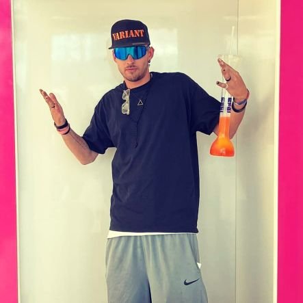 LiFeS BeeN HeLL SiNCe tHe DaY u LeFt ThE CoMeBacK iS ReaL!!!!!!!!! JusT a DuDe TryiN To LiVe OuT HiS DreaMs!!!!!!