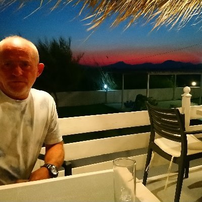 boredasout's profile picture. 