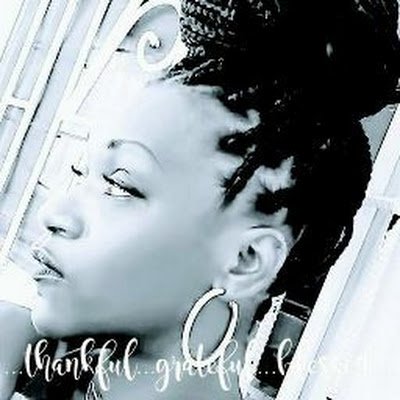 HowardRoshana's profile picture. 