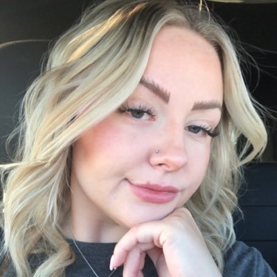 Ally_Mincher's profile picture. you’re only as pretty as how you treat people