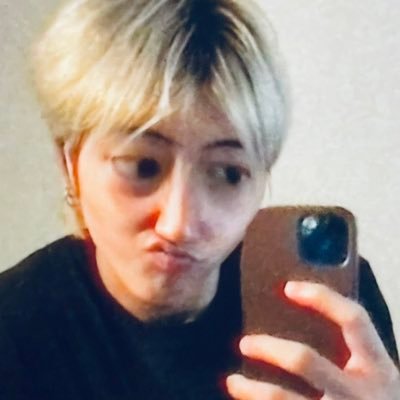 hjwbeloved's profile picture. Reading acc