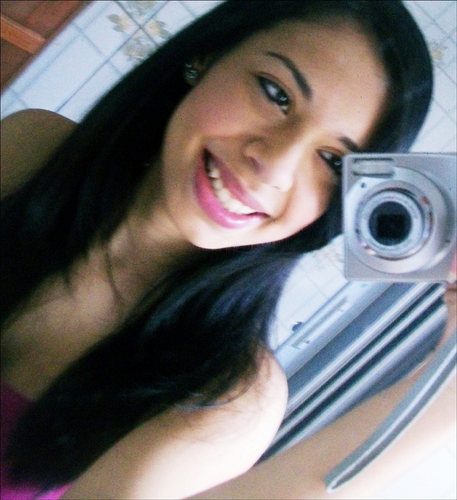 Para ela não existe o meio termo: ou adora ou odeia! Se algo não for capaz de despertar nenhum destes sentimentos, então ela ignora totalmente.
