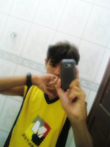 Tenhu Uma vida Mt difcil de se lidar Estou passando por momento mts dificeis na minha vida Minha vida Antes era tão Linda sabi pq?pq eu tinha o amor da minha vi