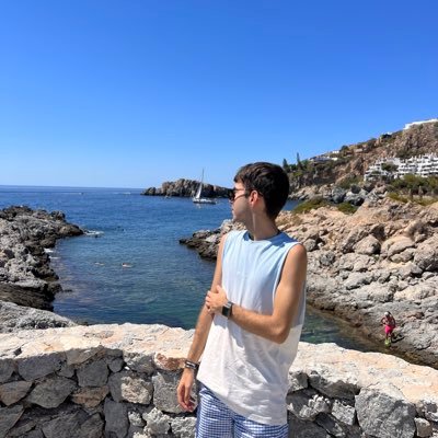 ⚜️ Futuro profesor de latín y griego👨🏻‍🏫 ⚜️Filología Clásica UMA 🏛 📸 Insta: raularroyo.escalante.1