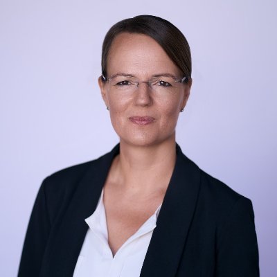 OehmichenJana's profile picture. Full Professor in Organization, HR, and Management Studies at the @uni_mainz_eng | Interested in #corporategovernance #strategy #digitaltransformation
