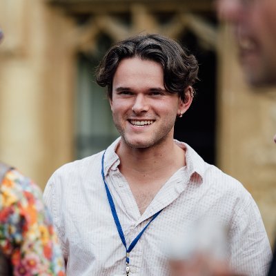 Postdoc Research Fellow at @OxWellResearch. Sociologist researching workplace wellbeing. he/him