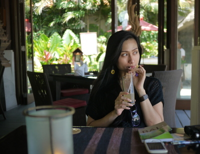 curious & imaginative, love peace, tweets anything that interest her, cooking lover, family travelers. インドネシア人