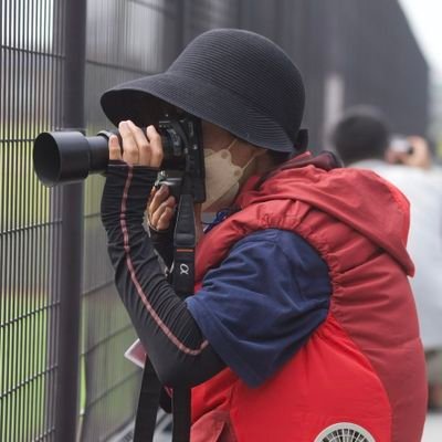 ❤野球観戦大好き❤食べるのも好き❤お喋りも好き❤写真見るのも好き❤輝いてる球児が好き❤
長男元球児⚾️次男心臓病と戦いながら一応元高校球児⚾️の母。
フォロワーさんとの出逢いに感謝❤️
#写真好きの人と繋がりたい
#野球好きの人と繋がりたい
#犬好きの人と繋がりたい