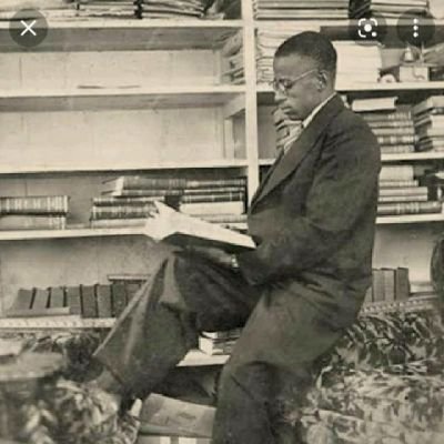 MThushe's profile picture. A sobukweist