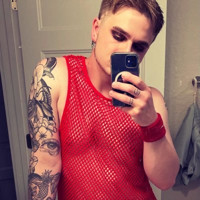 Jqck_Ryqn's profile picture. Bend when you can, snap when you have to🏳️‍🌈