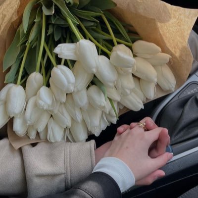 saralimii's profile picture. 