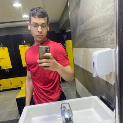 ClownFNBR's profile picture. 19 | 🇪🇬