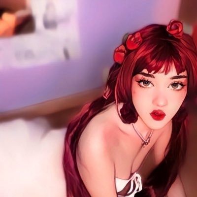 Mikaamiin's profile picture. Hello, I am a cosplayer from Chile and a student and I would really appreciate it if you support my content and tell me on networks.