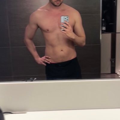 😈 Thick and uncut dick. Retweeting content that gets me hard and 🤞🏼 eventually making some 😈🐽