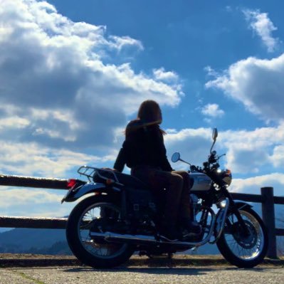 W650乗り 人見知るので自分から絡むの苦手です😇