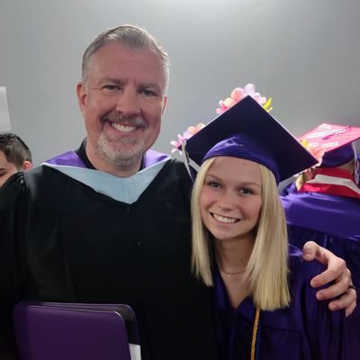 Girl Coach | Hampshire HS Teacher / Girls Basketball & Golf | MDA
#GoWhips
#OnceABuc
Views here are mine alone.